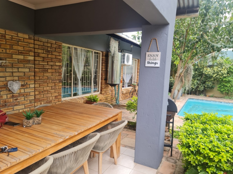 3 Bedroom Property for Sale in Rustenburg Central North West